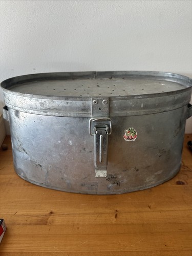 Ancienne grosse goujonnière - ,